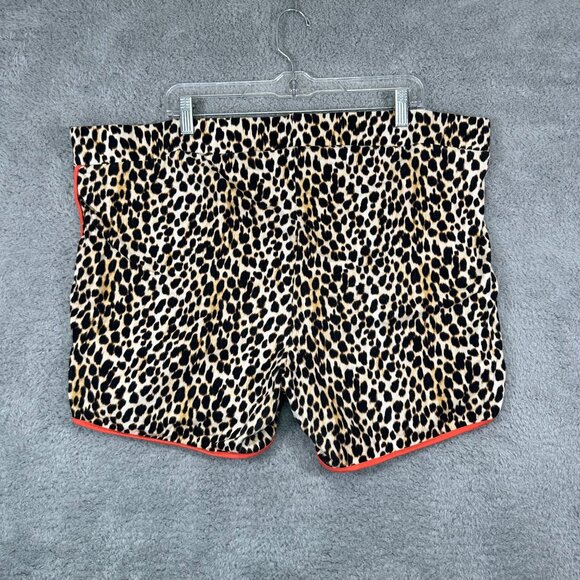 Torrid short 5 Inch Signature Waist Dolphin Hem Bike Short - Picture 2 of 6